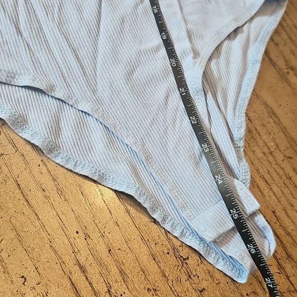 Light blue ribbed bodysuit size M - Picture 5 of 9